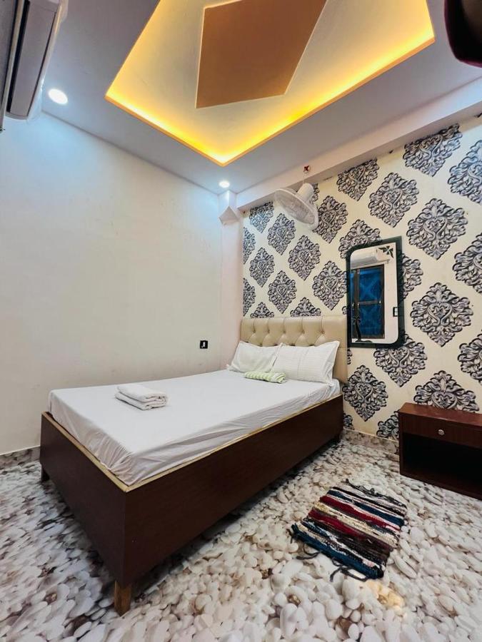The Bella Guesthouse Varanasi Exterior photo