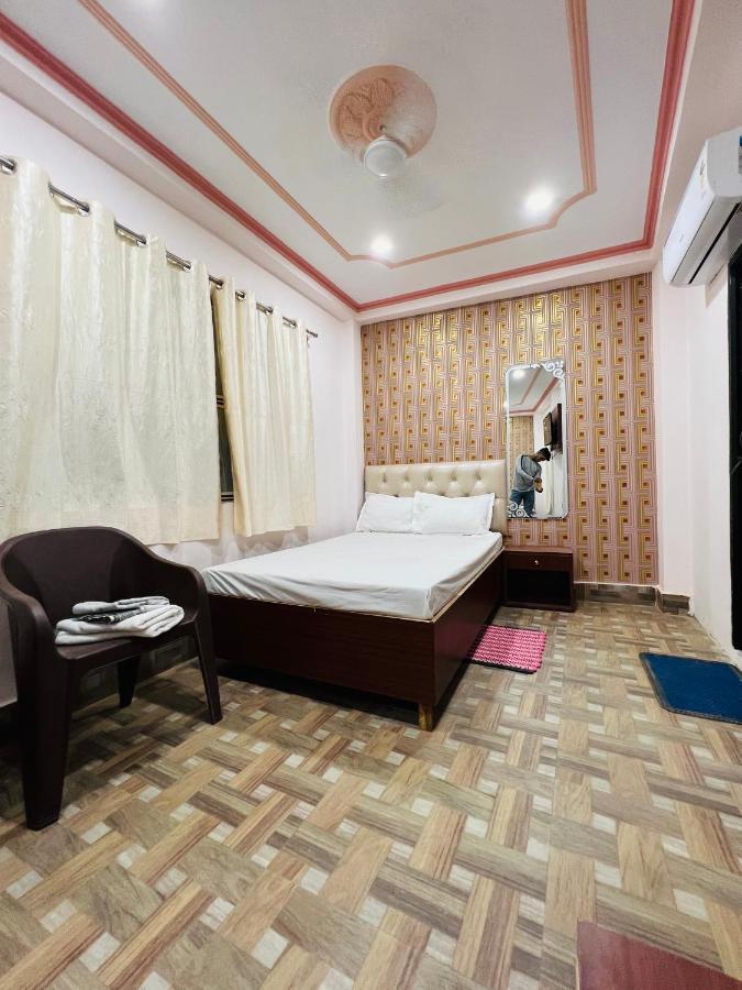The Bella Guesthouse Varanasi Exterior photo
